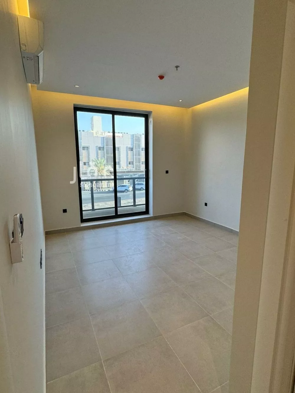 3 bedroom apartment in Al Malqa 10