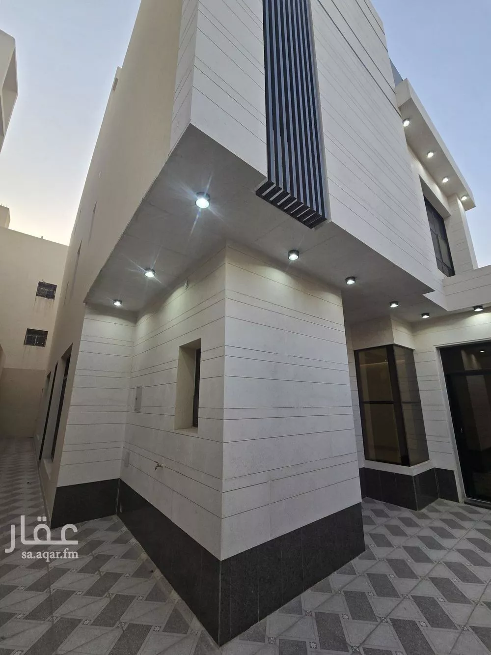 5 bedroom villa in Al Yarmouk 5