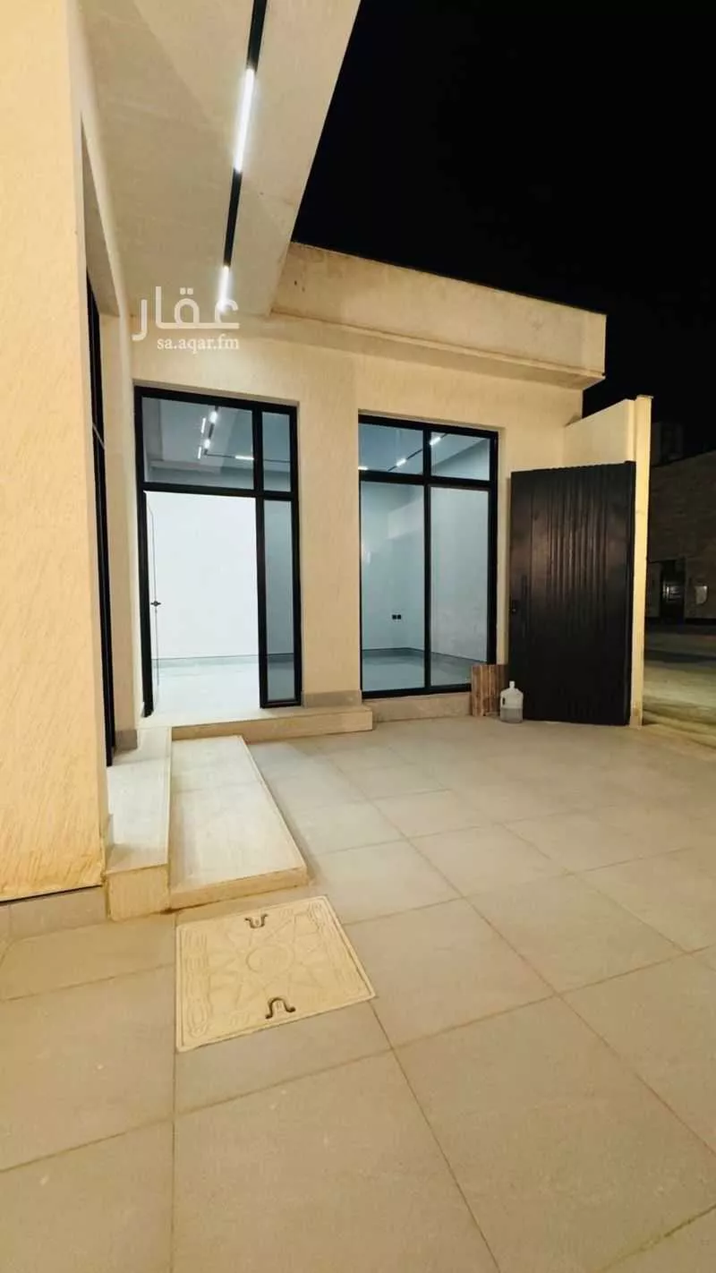 فيلا 7 غرف في الشرق 2