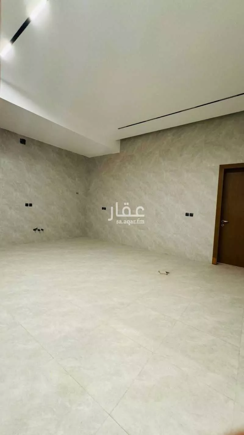 فيلا 7 غرف في الشرق 11