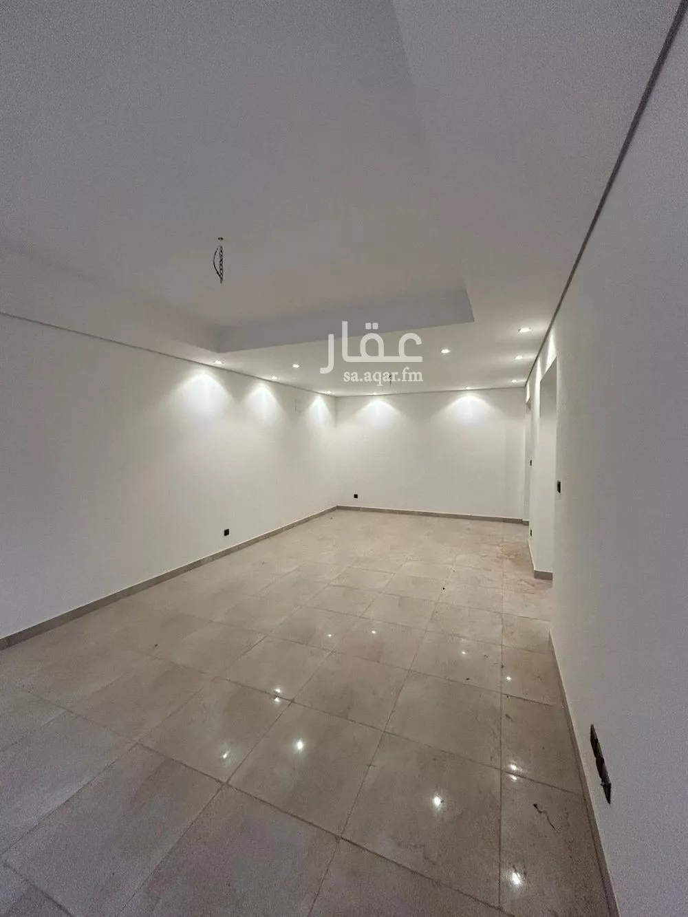 فيلا 4 غرف في النرجس 6