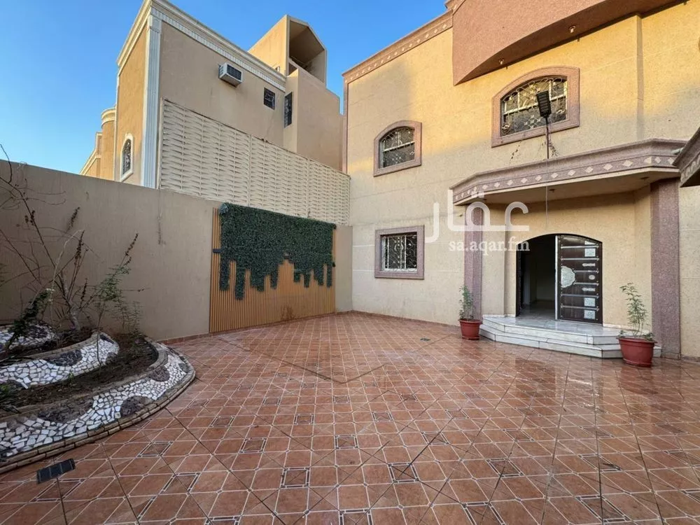 6 bedroom apartment in Ad Dar Al Baida 6