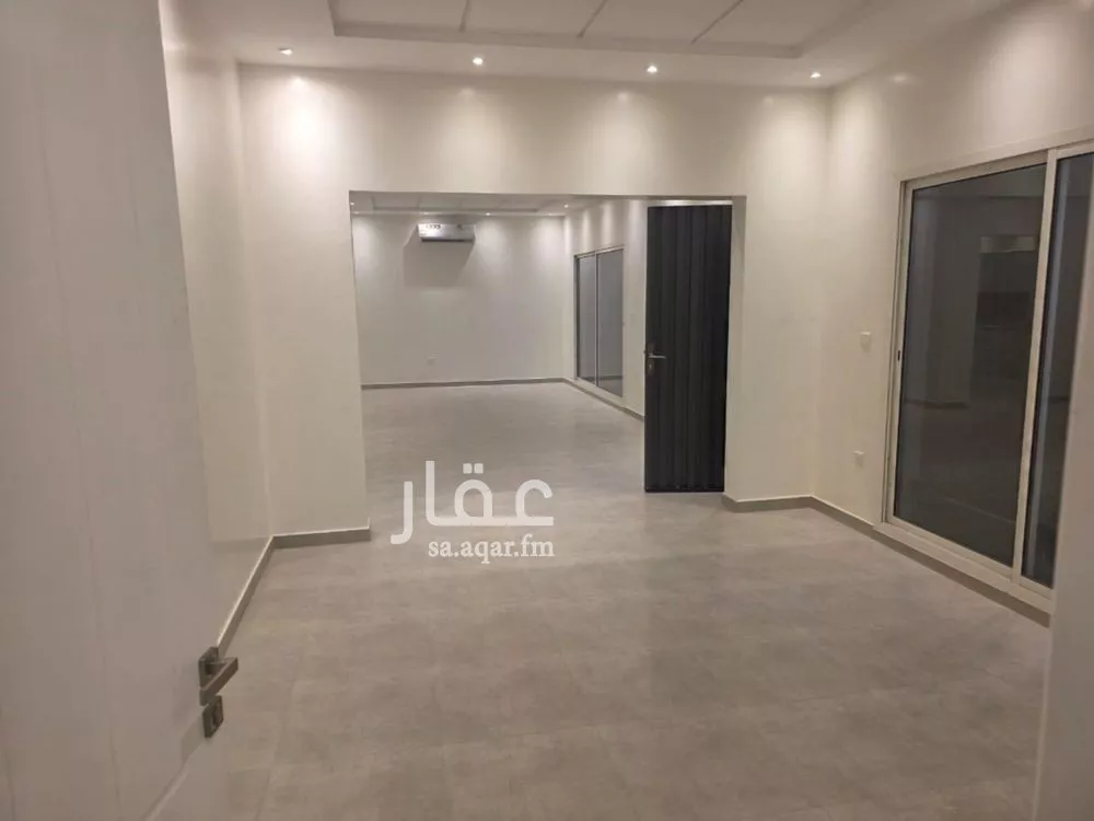 6 bedroom villa in Al Aridh 8