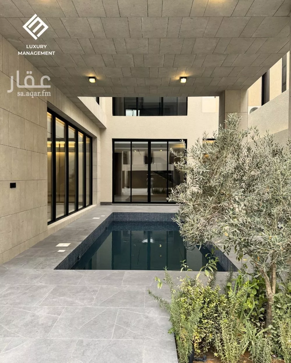 5 bedroom villa in Al Narjis 13