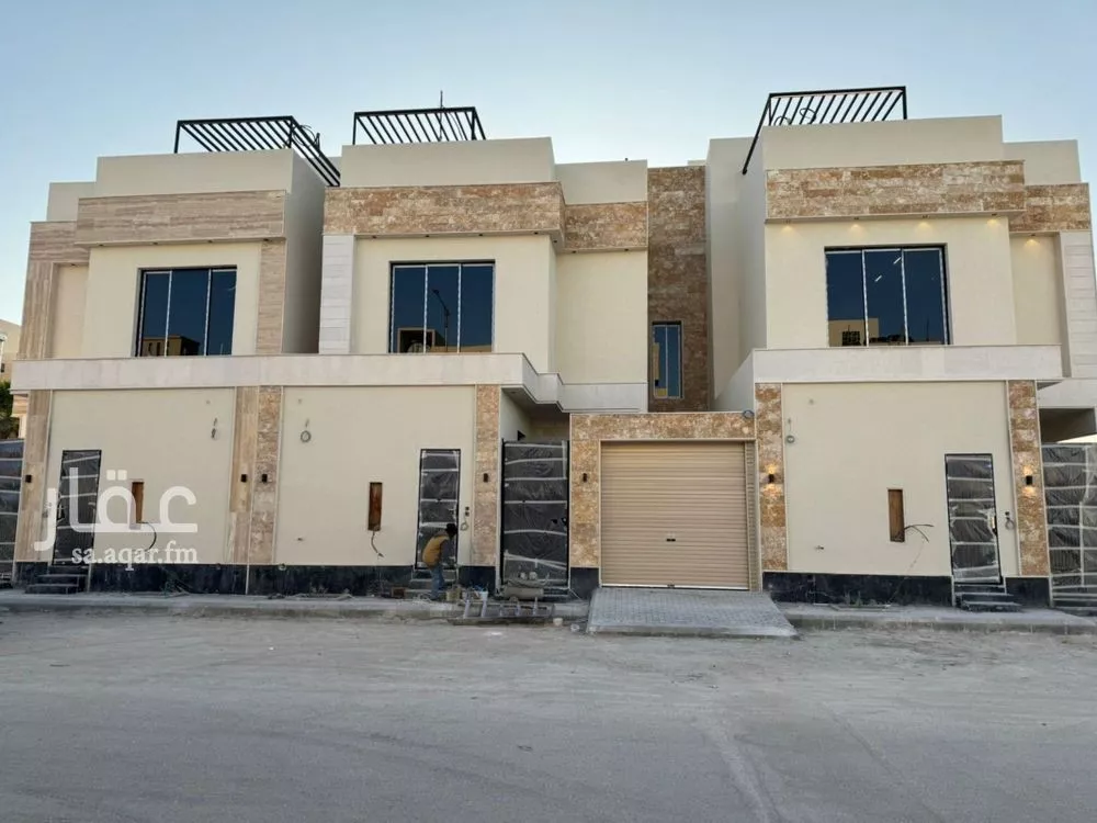 4 bedroom villa in Al Aridh 7
