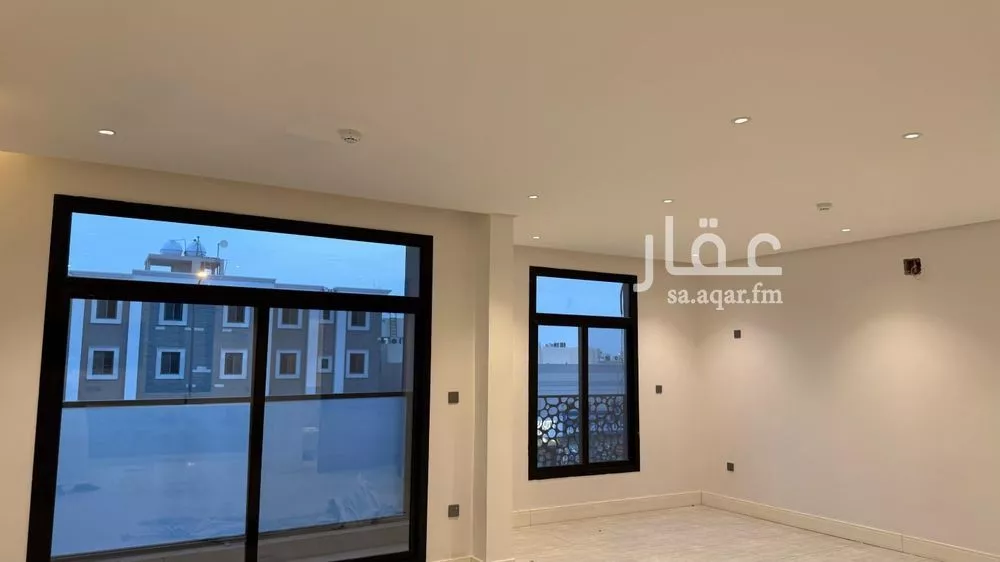 3 bedroom apartment in Al Malqa 5