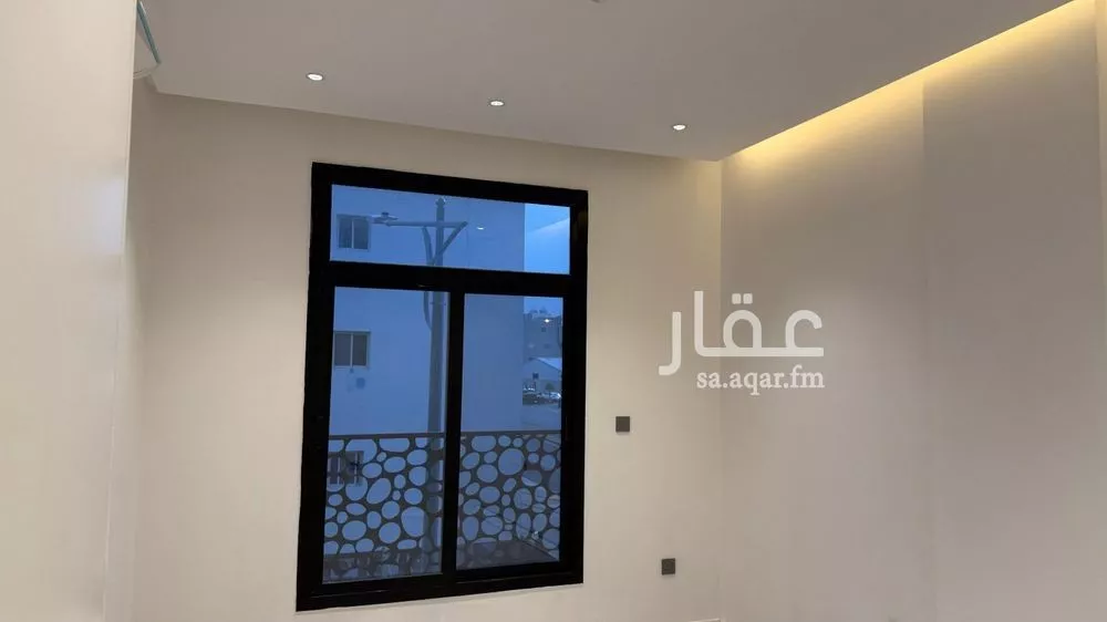 3 bedroom apartment in Al Malqa 9