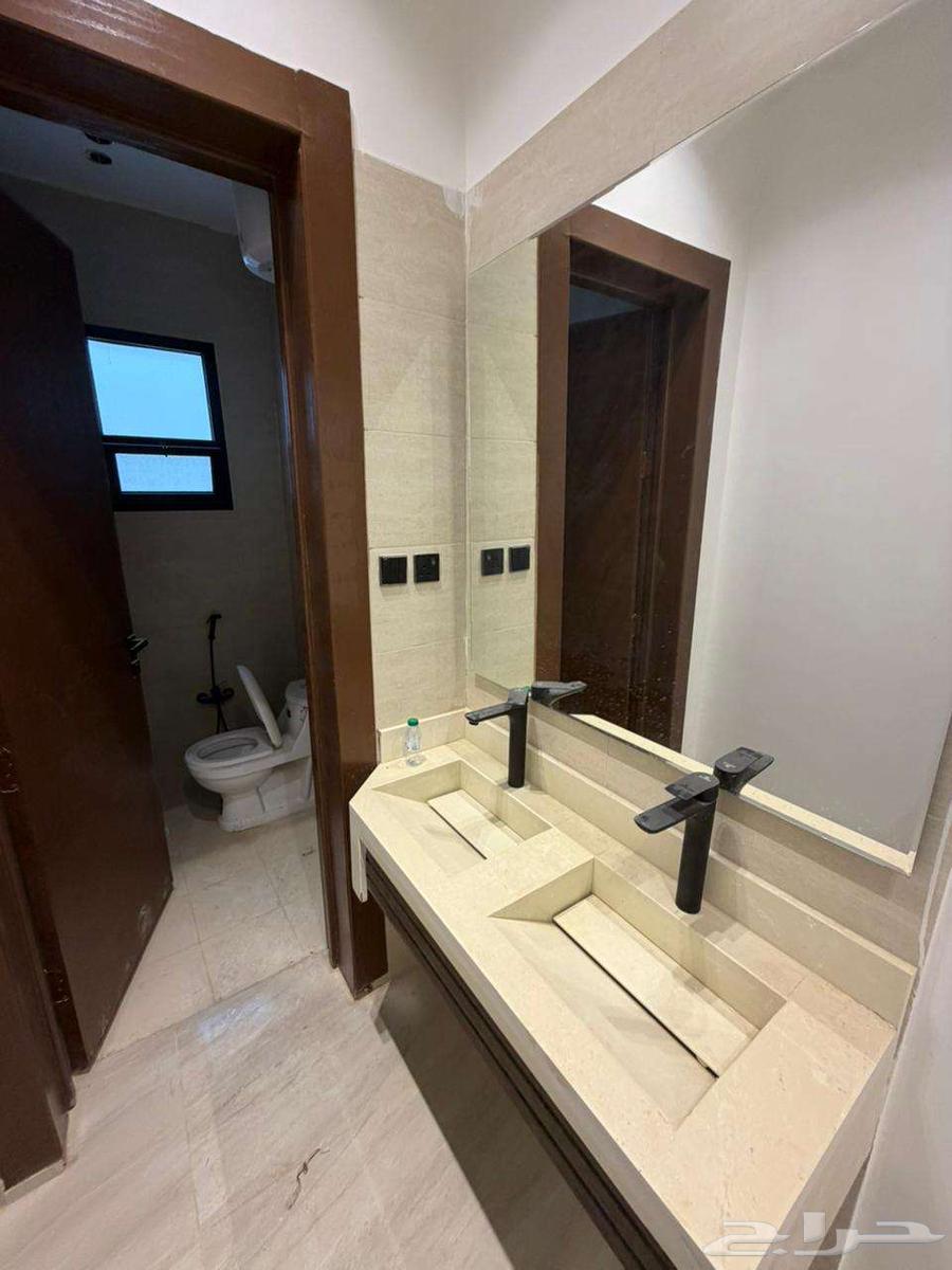 8 bedroom apartment in Al Janadriyah 15
