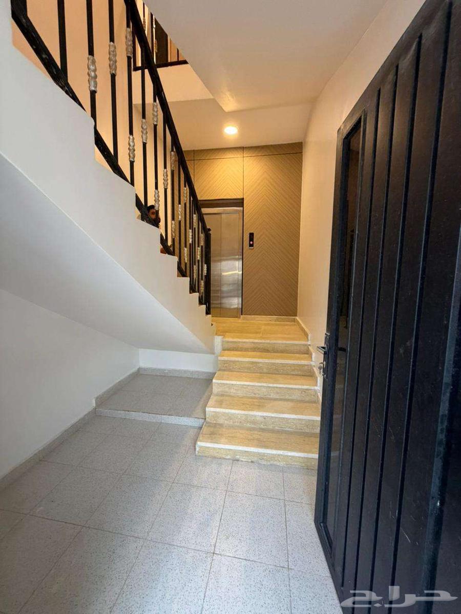 8 bedroom apartment in Al Janadriyah 3