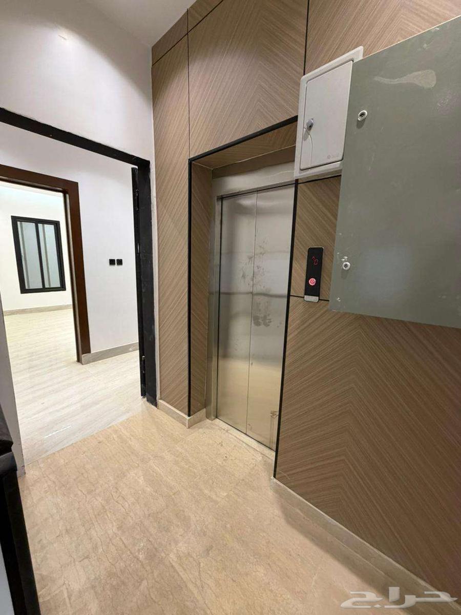 8 bedroom apartment in Al Janadriyah 5