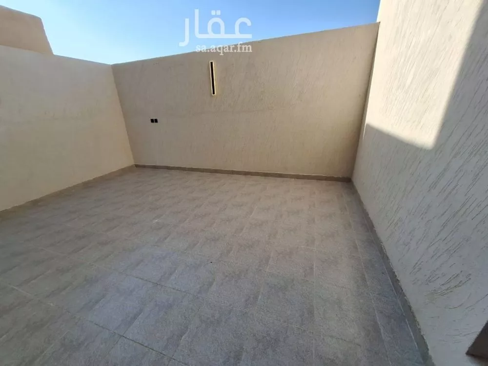 5 bedroom villa in Dhahrat Laban 4