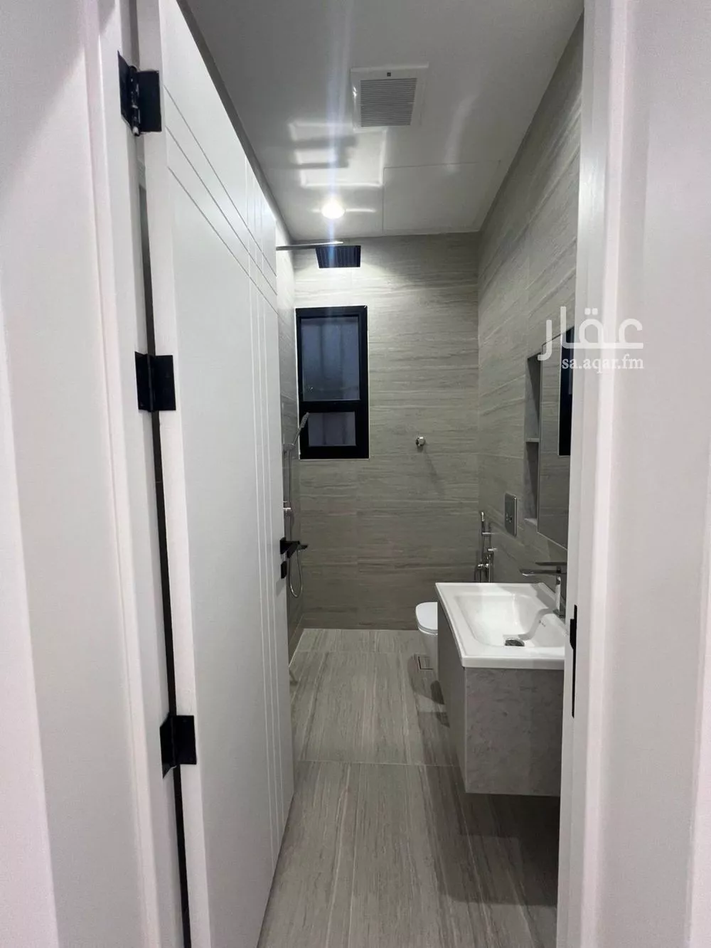 6 bedroom villa in Al Yarmouk 11