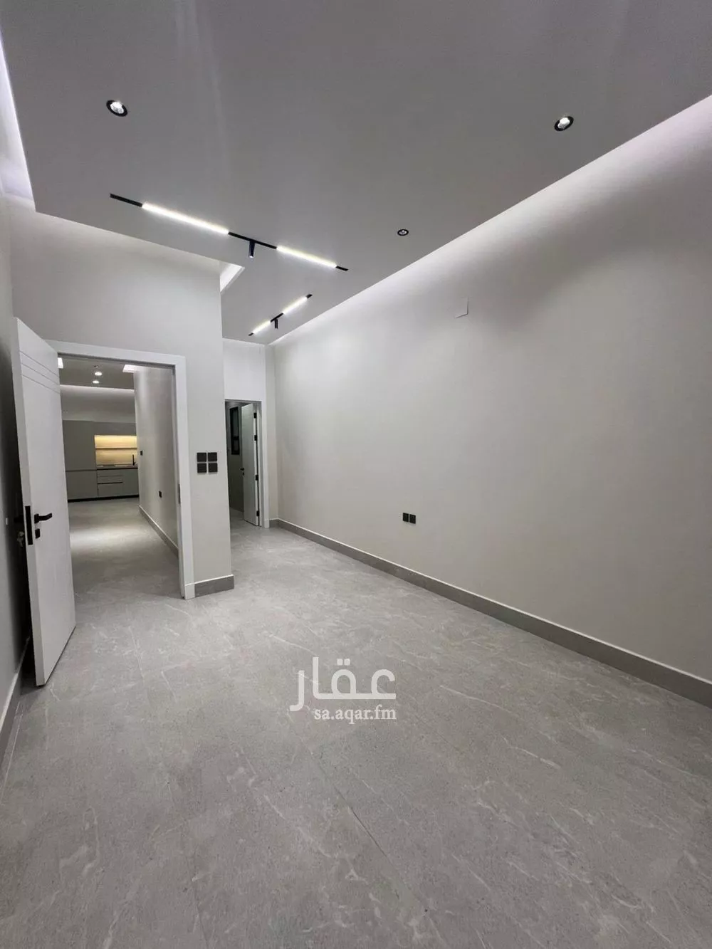 6 bedroom villa in Al Yarmouk 14