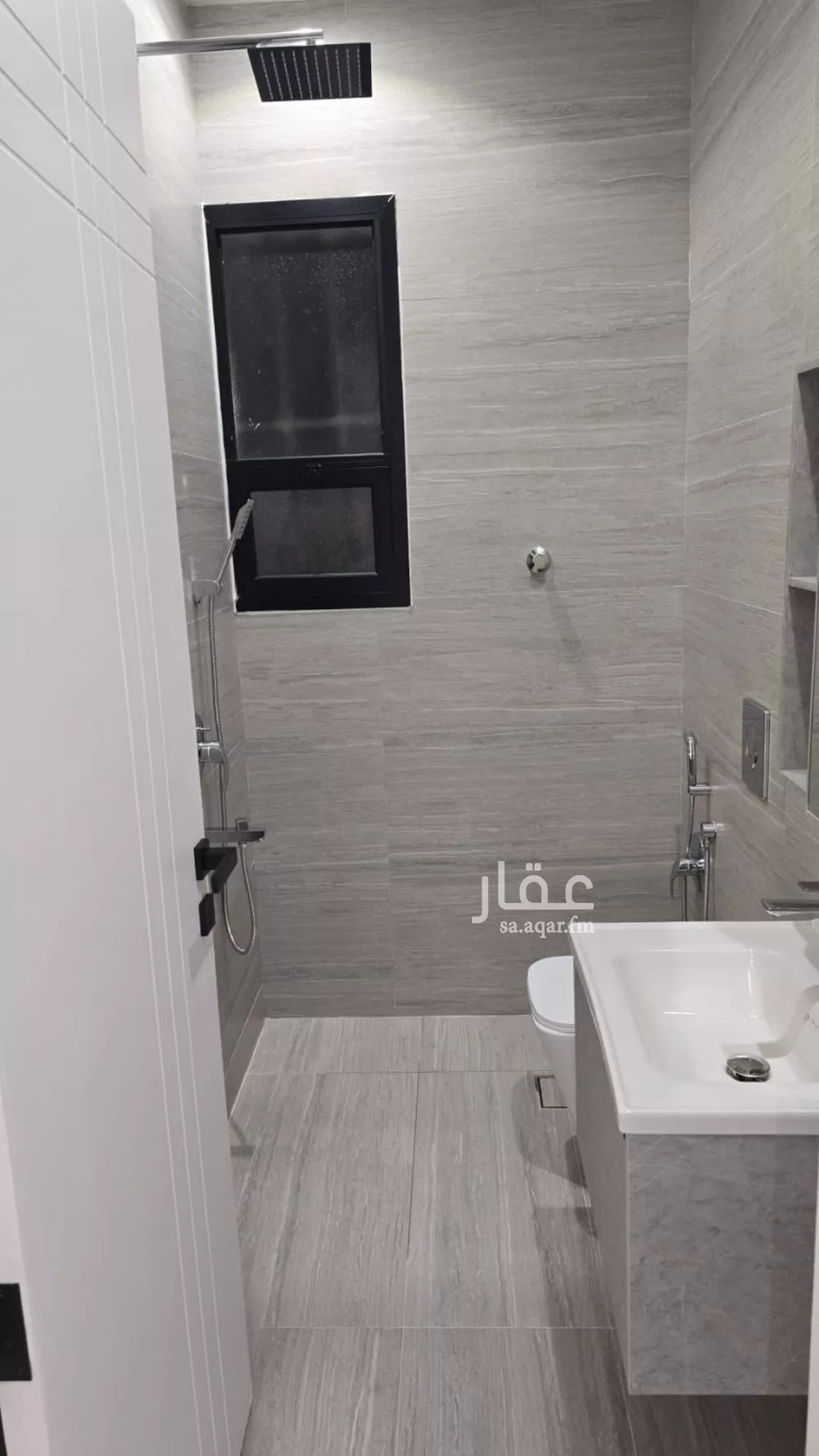 6 bedroom villa in Al Yarmouk 15