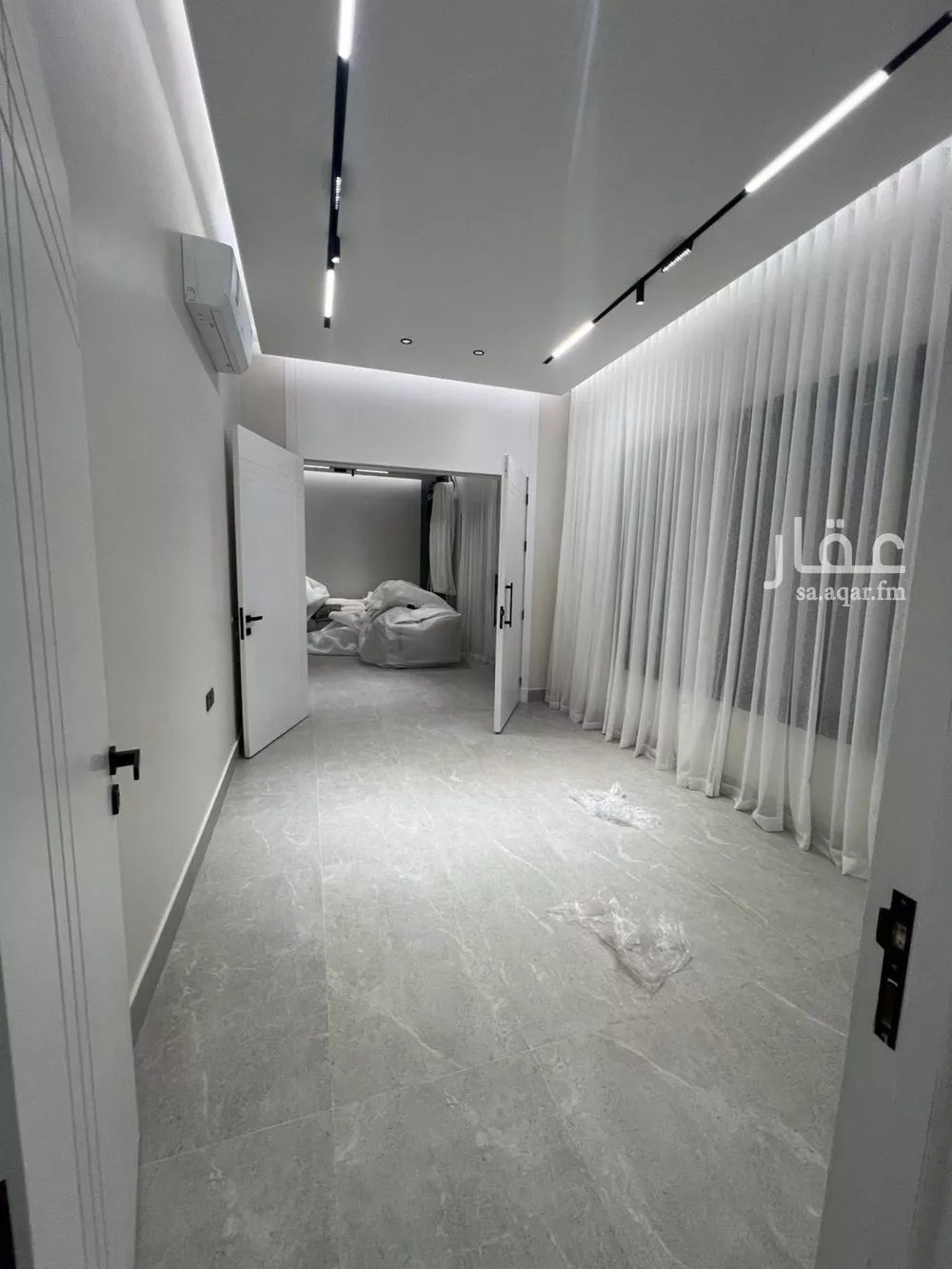 6 bedroom villa in Al Yarmouk 9