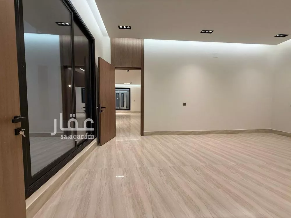 فيلا 5 غرف في الرمال 6