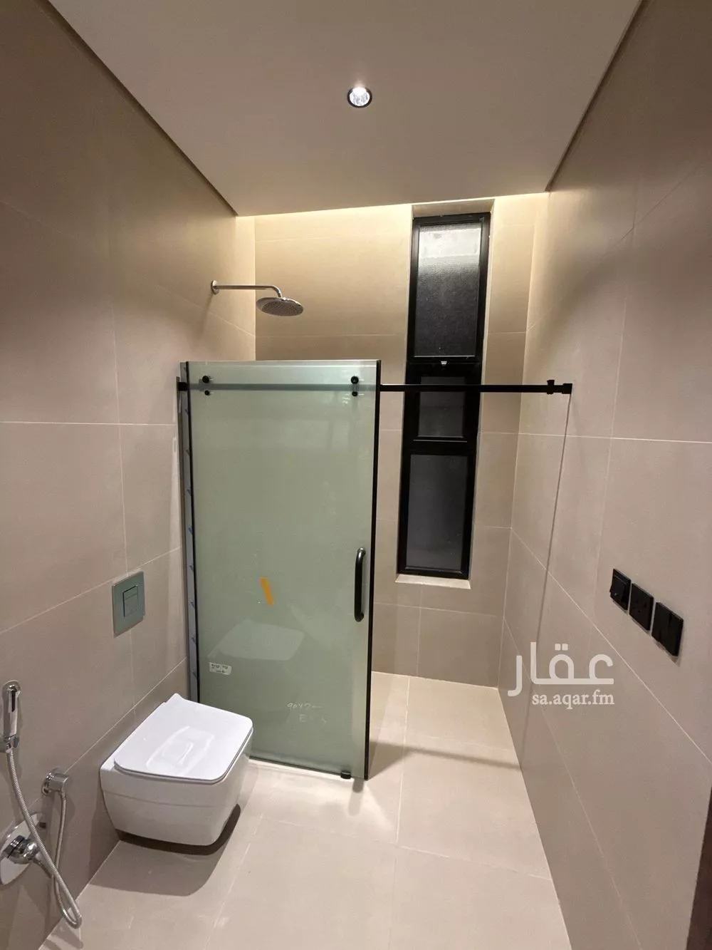 فيلا 5 غرف في النرجس 11