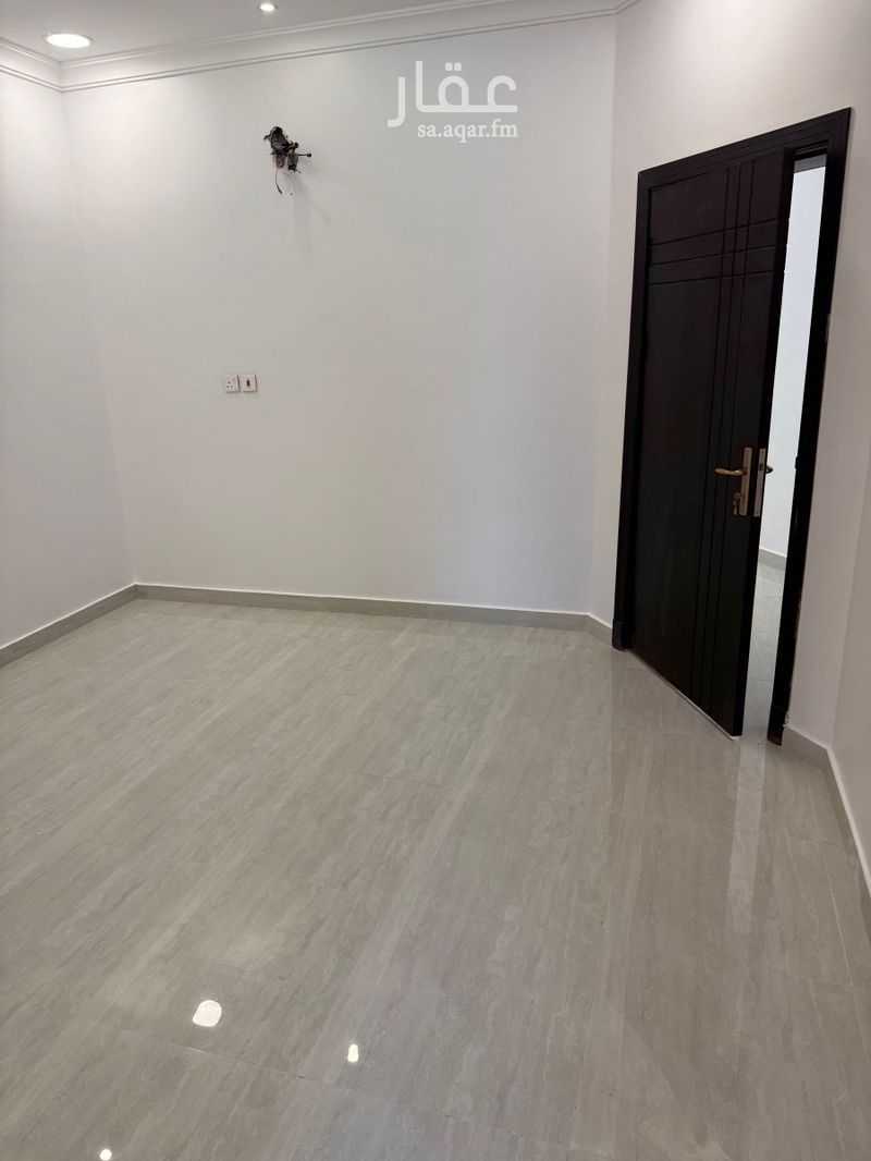 4 bedroom apartment in Dahiat King Fahd, Eastern Province 7