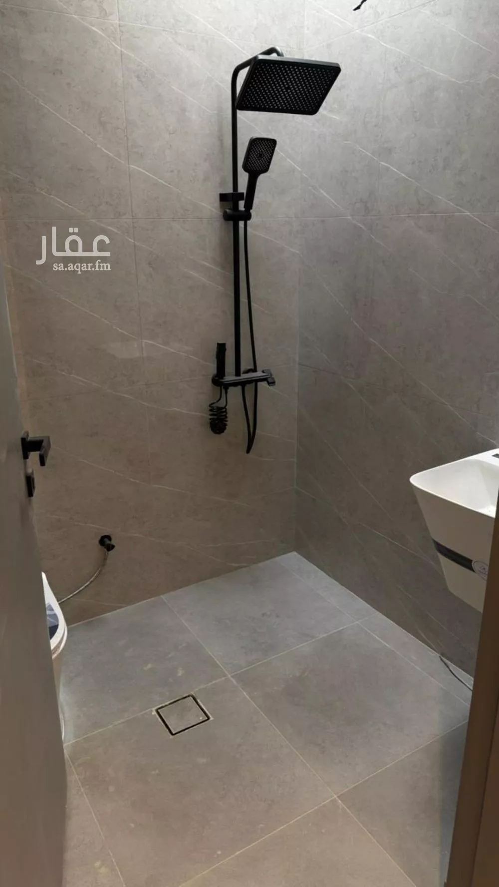 3 bedroom apartment in Al Yasmin 5