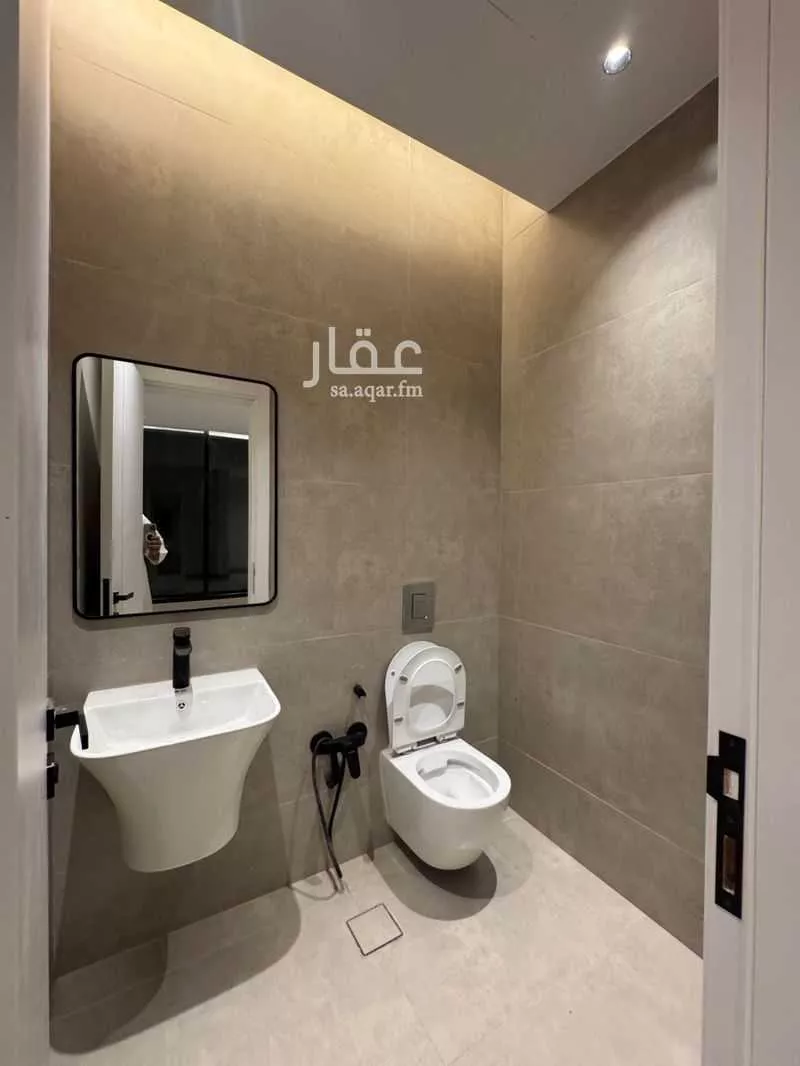 3 bedroom apartment in Al Aridh, Riyadh 9