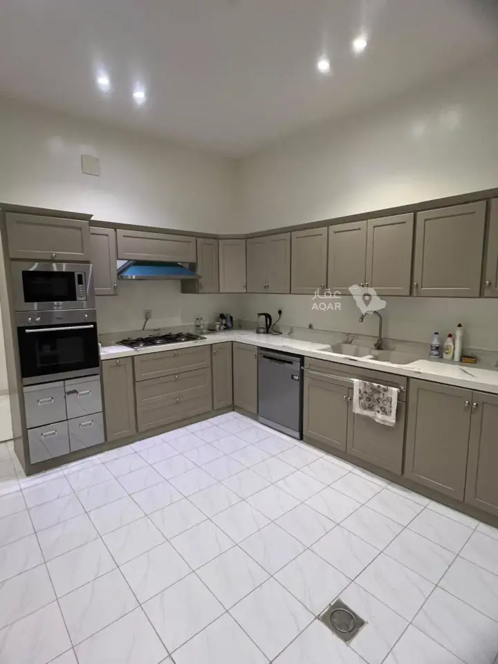 4 bedroom villa in Ad Dar Al Baida, Riyadh 17