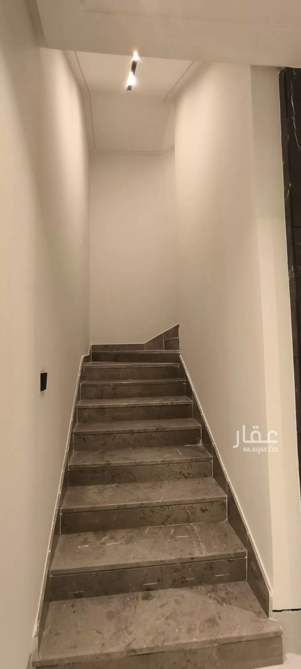 فيلا 5 غرف في النرجس 5
