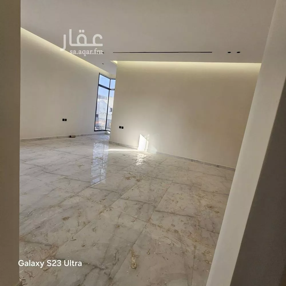 3 bedroom apartment in Al Qairawan 3