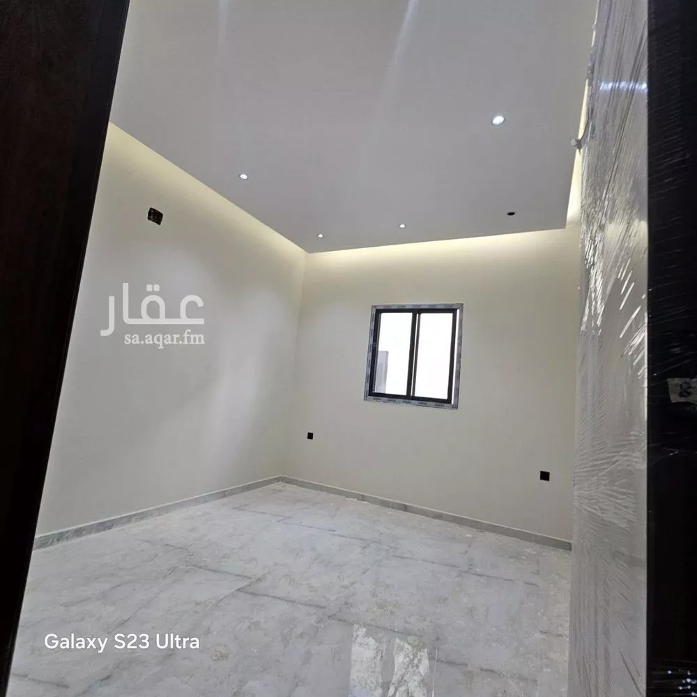 3 bedroom apartment in Al Qairawan 4