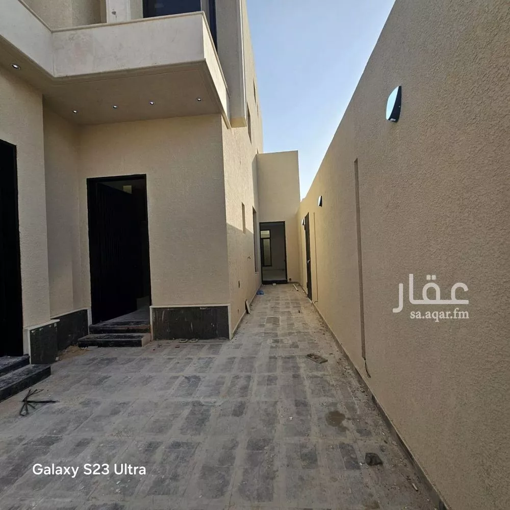 3 bedroom apartment in Al Qairawan 10