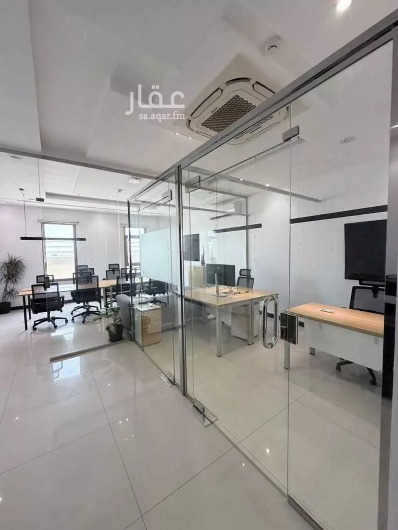 18 bedroom office in Al Aridh, Riyadh 9