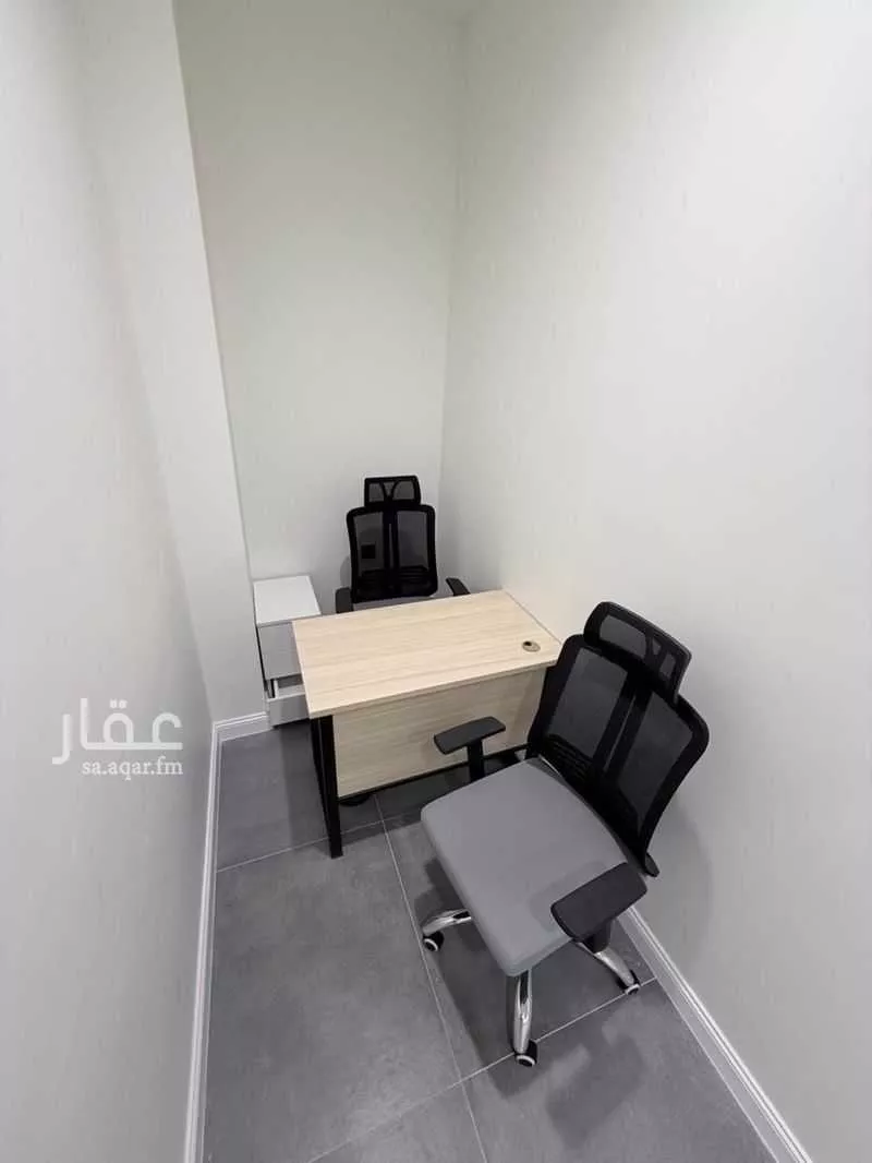 18 bedroom office in Al Aridh, Riyadh 6