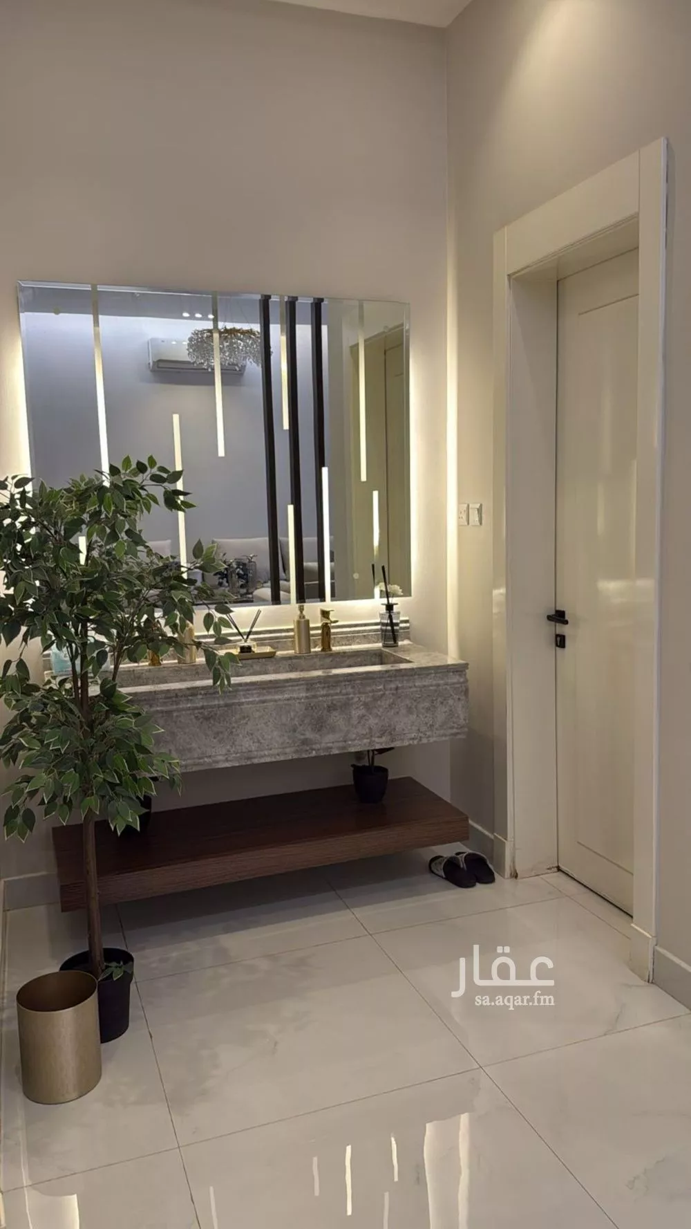 5 bedroom villa in Al Aridh 8