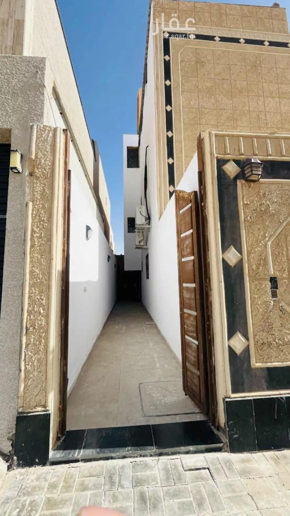 دور 4 غرف في العارض 8