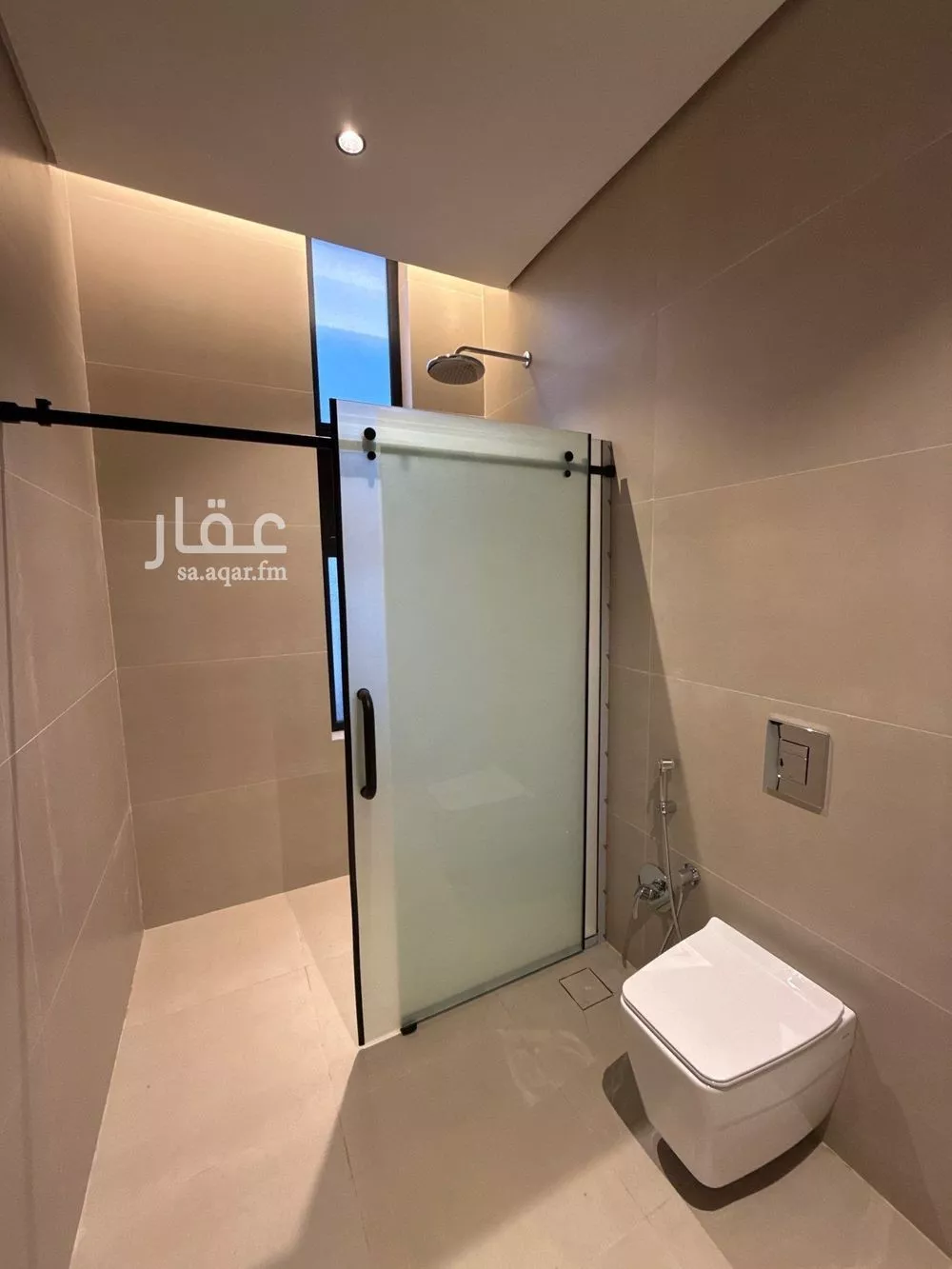 فيلا 5 غرف في النرجس 11