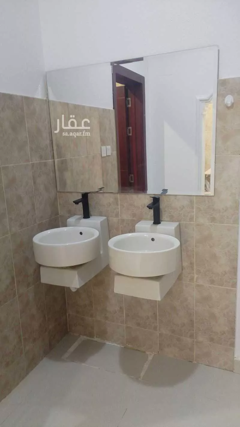 5 bedroom villa in Al Qairawan 19