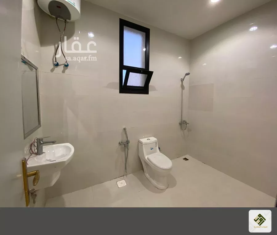 8 bedroom villa in Ash Sharq 28