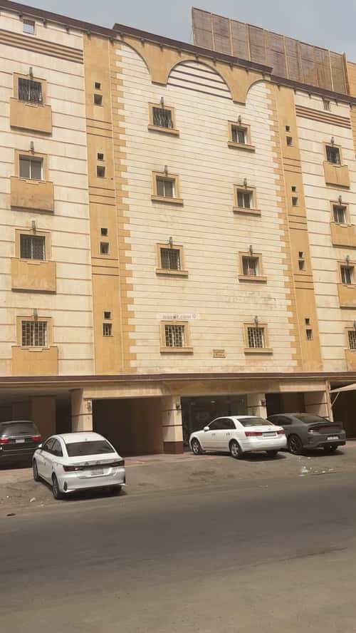 3 bedroom apartment in Al Wurud, Jeddah 7