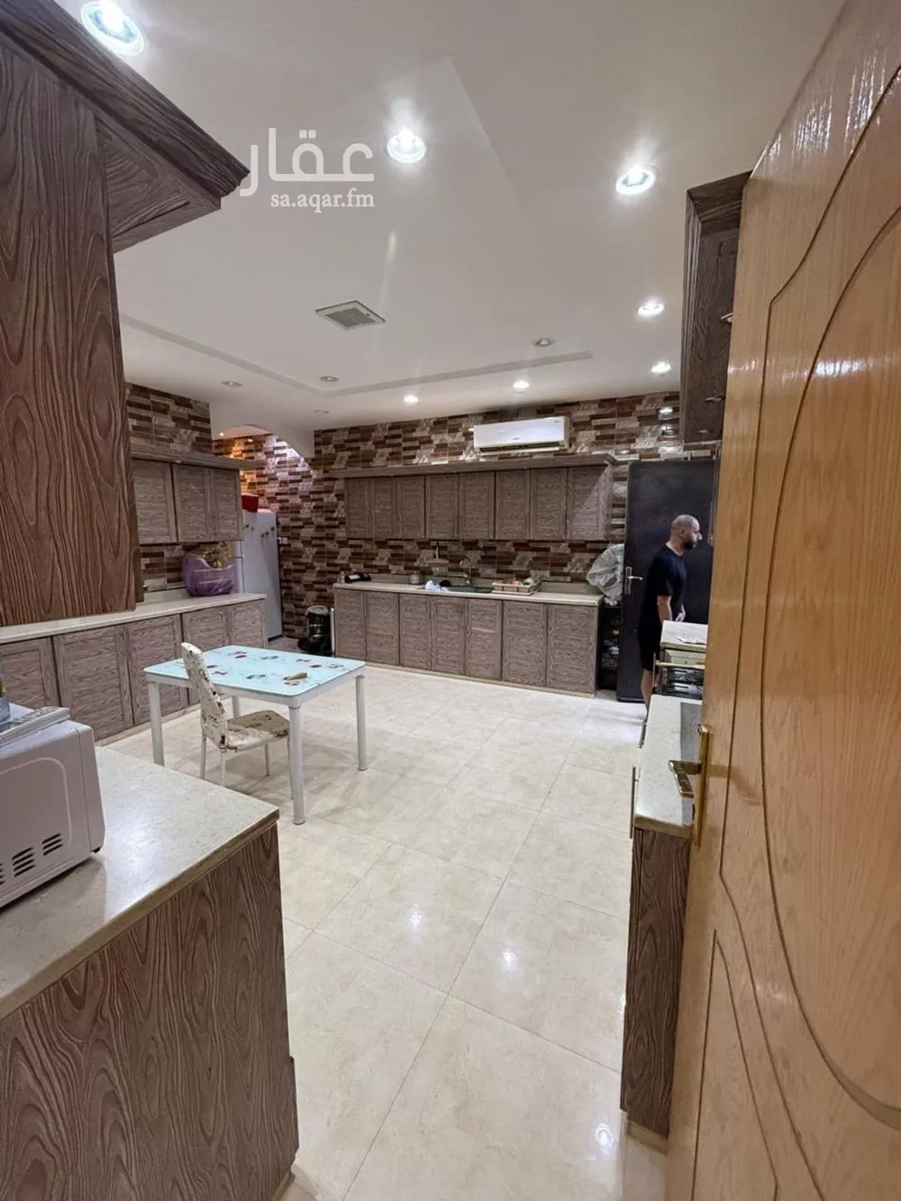 5 bedroom villa in Al Mahdiyyah 6