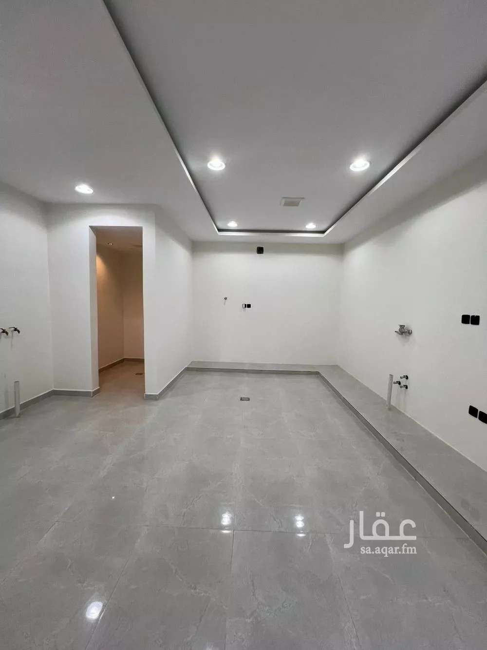 4 bedroom villa in Al Mahdiyyah 3