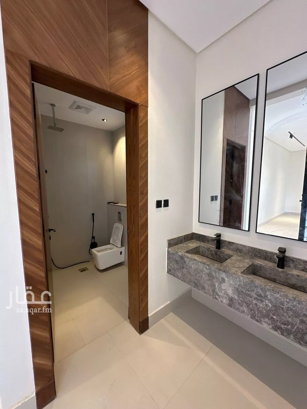 5 bedroom villa in Al Mahdiyyah 6