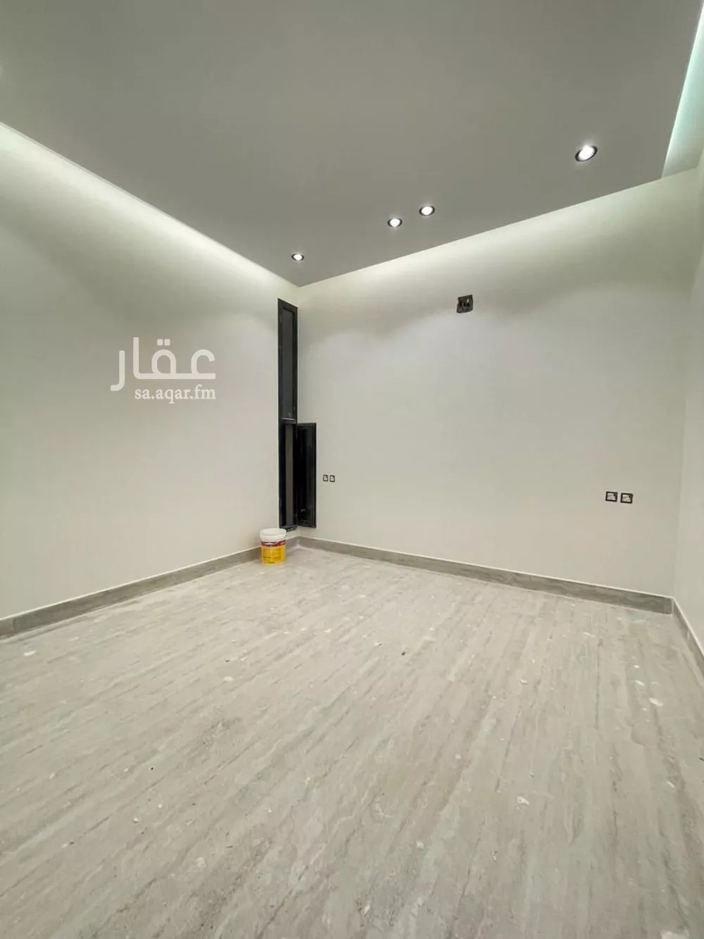 فيلا 5 غرف في ظهرة لبن 24