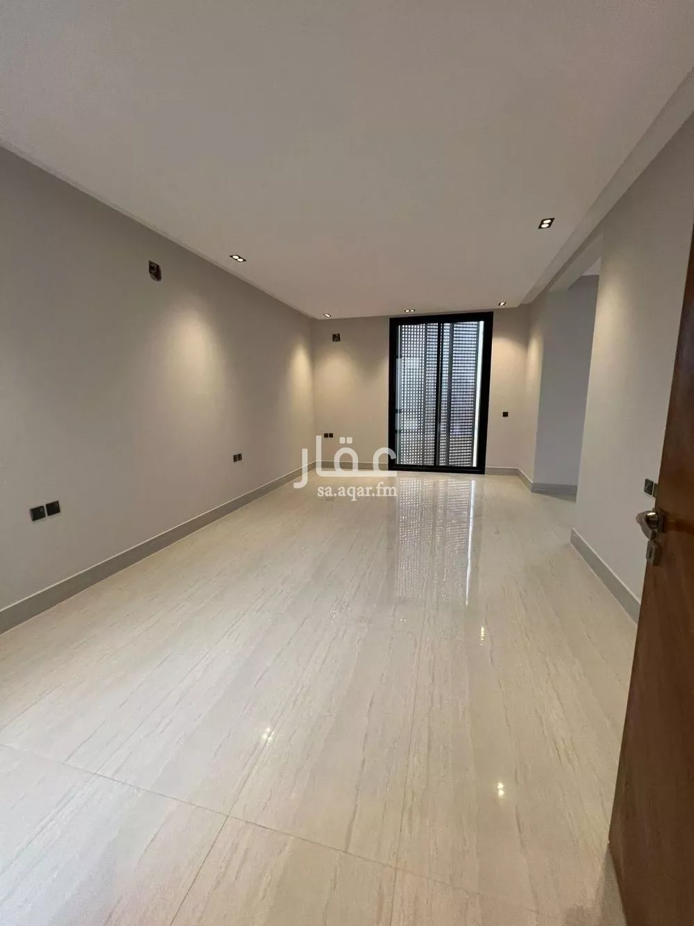 6 bedroom villa in Al Mahdiyyah 24