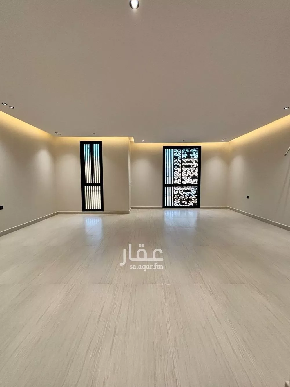 5 bedroom villa in Al Mahdiyyah 2