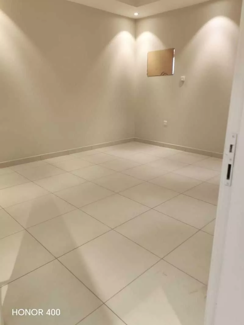 3 bedroom apartment in Al Buhayrat, Makkah 3