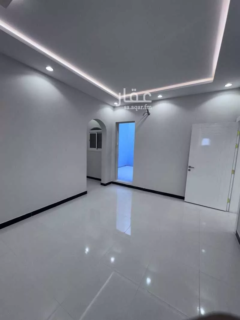 5 bedroom apartment in Warqan, Madinah 4