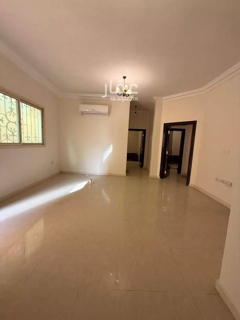 7 bedroom apartment in Al Sahafah 3