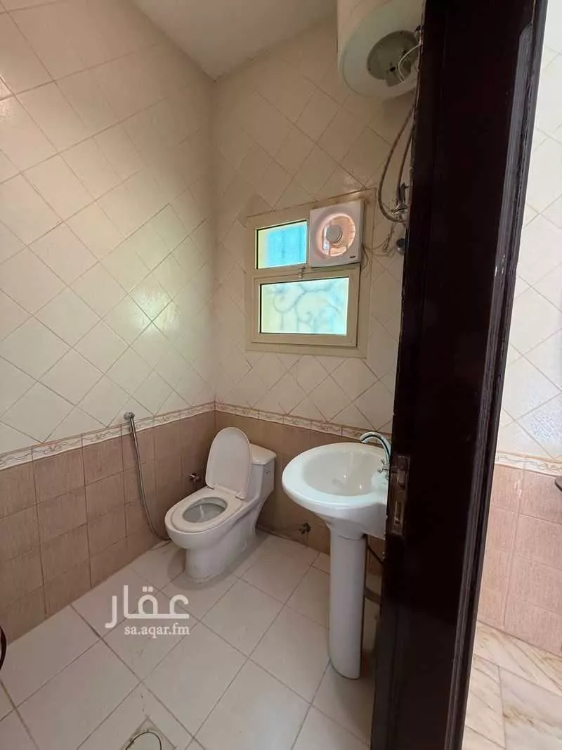 7 bedroom apartment in Al Sahafah 4