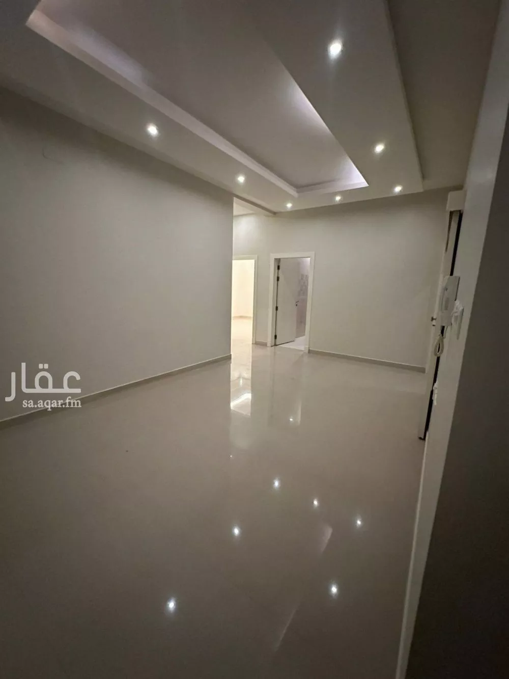 3 bedroom floor in Al Aridh 2