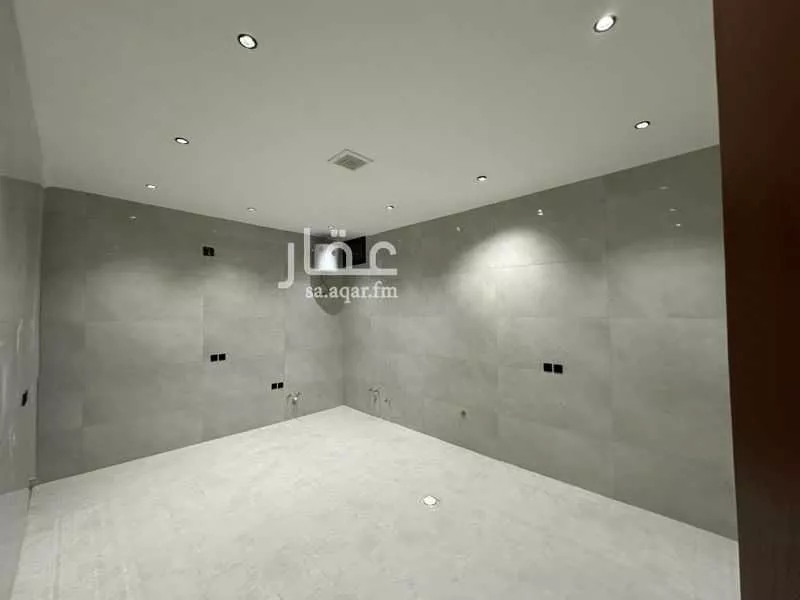 5 bedroom villa in An Nadhim 5