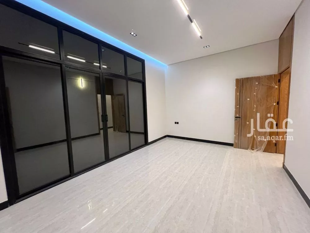 5 bedroom villa in Al Rimal 2